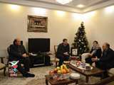 تجلیل از خانواده شهید ارامنه انوشاوان عیوضیان در آستانه سال نو میلادی